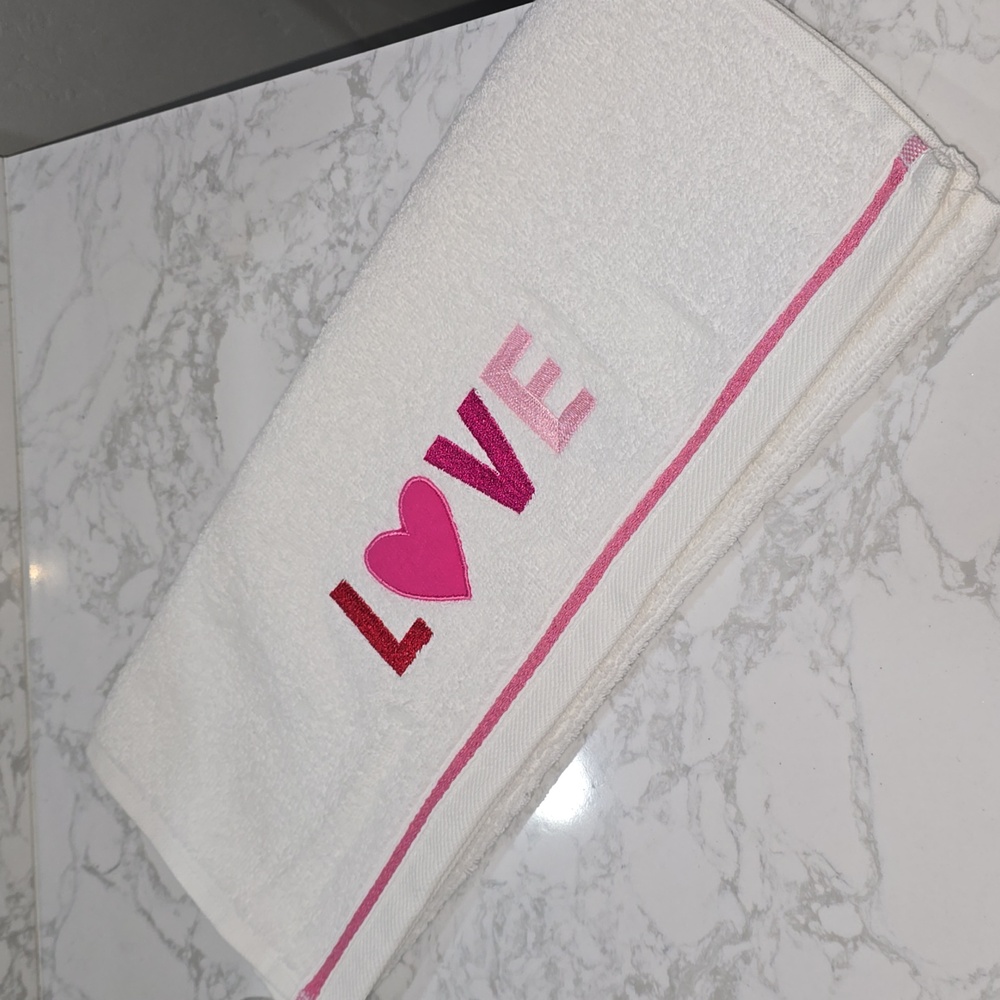 Valentine's Day Hand & Guest Towels-Love - Picture 8 of 12
